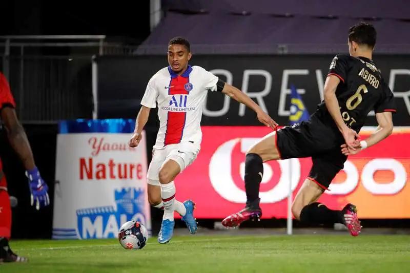 شكل كرة الدوري الإنجليزي 2023تصميم مبتكر يعكس روح البطولة